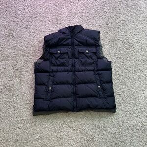 sleeveless puffer jacket